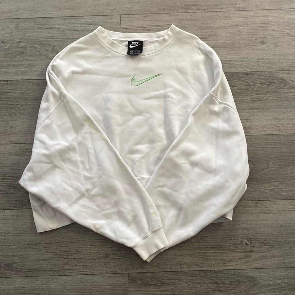 Nike Women’s White Crewneck